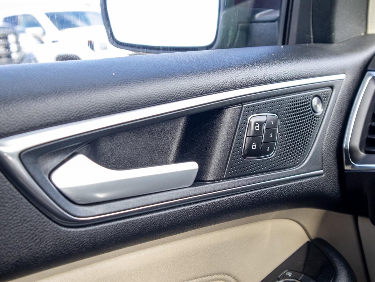2020 Ford Edge Titanium - Heated, Ventilated Seats Photo