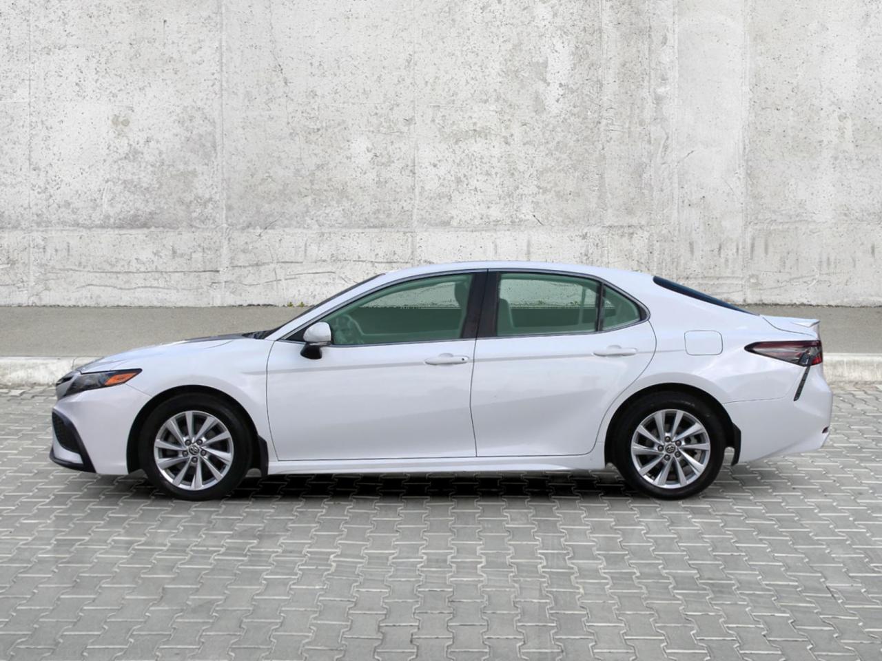 2021 Toyota Camry SE  HtdSeats BkpCam Photo