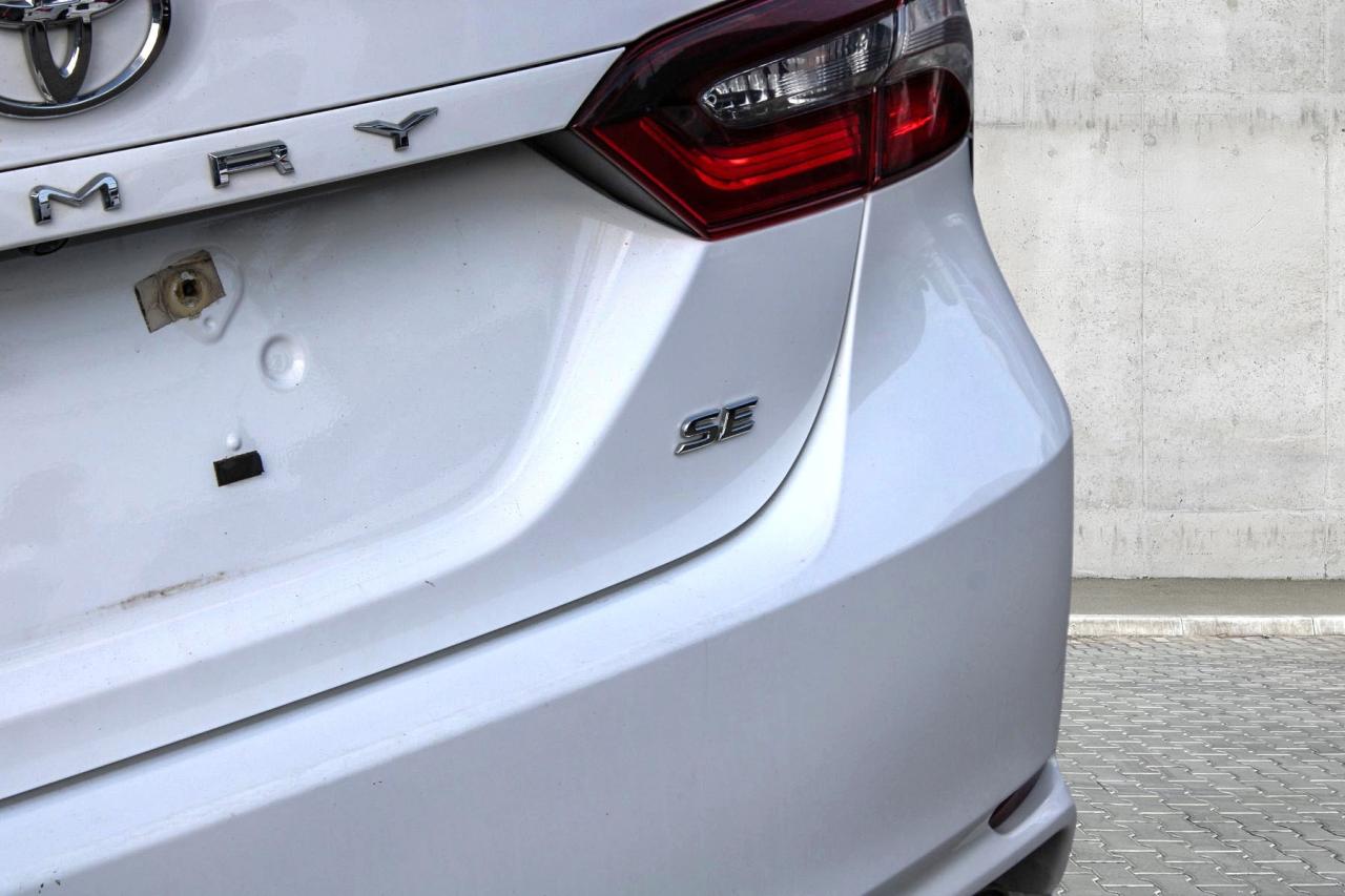 2021 Toyota Camry SE  HtdSeats BkpCam Photo