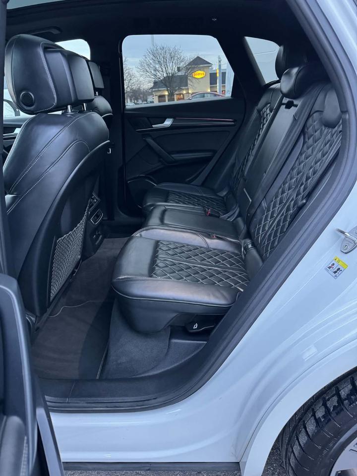 2022 Audi SQ5 Progressiv 3.0 TFSI quattro S-LINE Photo