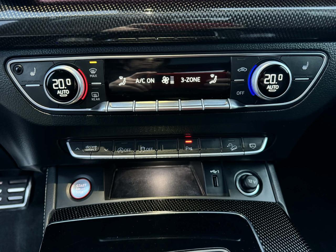 2022 Audi SQ5 Progressiv 3.0 TFSI quattro S-LINE Photo