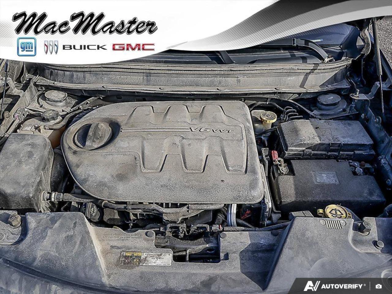 2015 Jeep Cherokee LatitudeNORTH, 4X4, V6, HEATED CLOTH, AS-TRADED! Photo