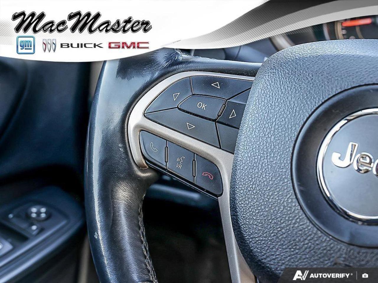 2015 Jeep Cherokee LatitudeNORTH, 4X4, V6, HEATED CLOTH, AS-TRADED! Photo