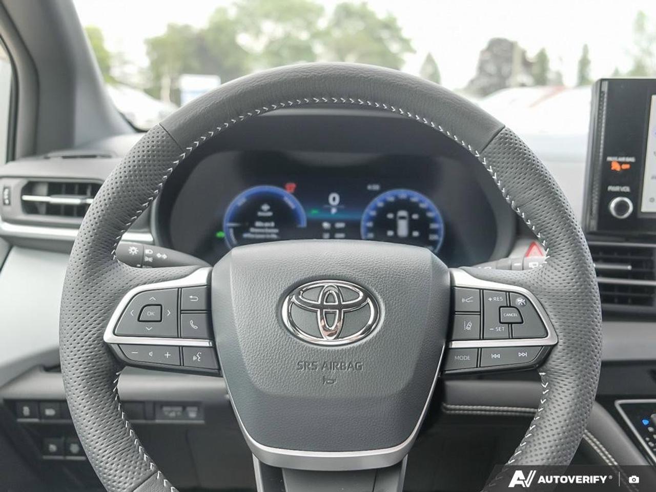 2025 Toyota Sienna Xse 7-Passenger AwdONE-OWNER, ACCIDENT-FREE, HYBRI Photo