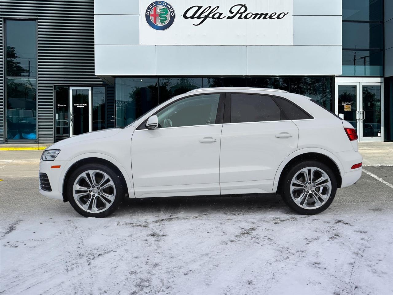 2018 Audi Q3 2.0T Progressiv quattro 6sp Tiptronic Photo