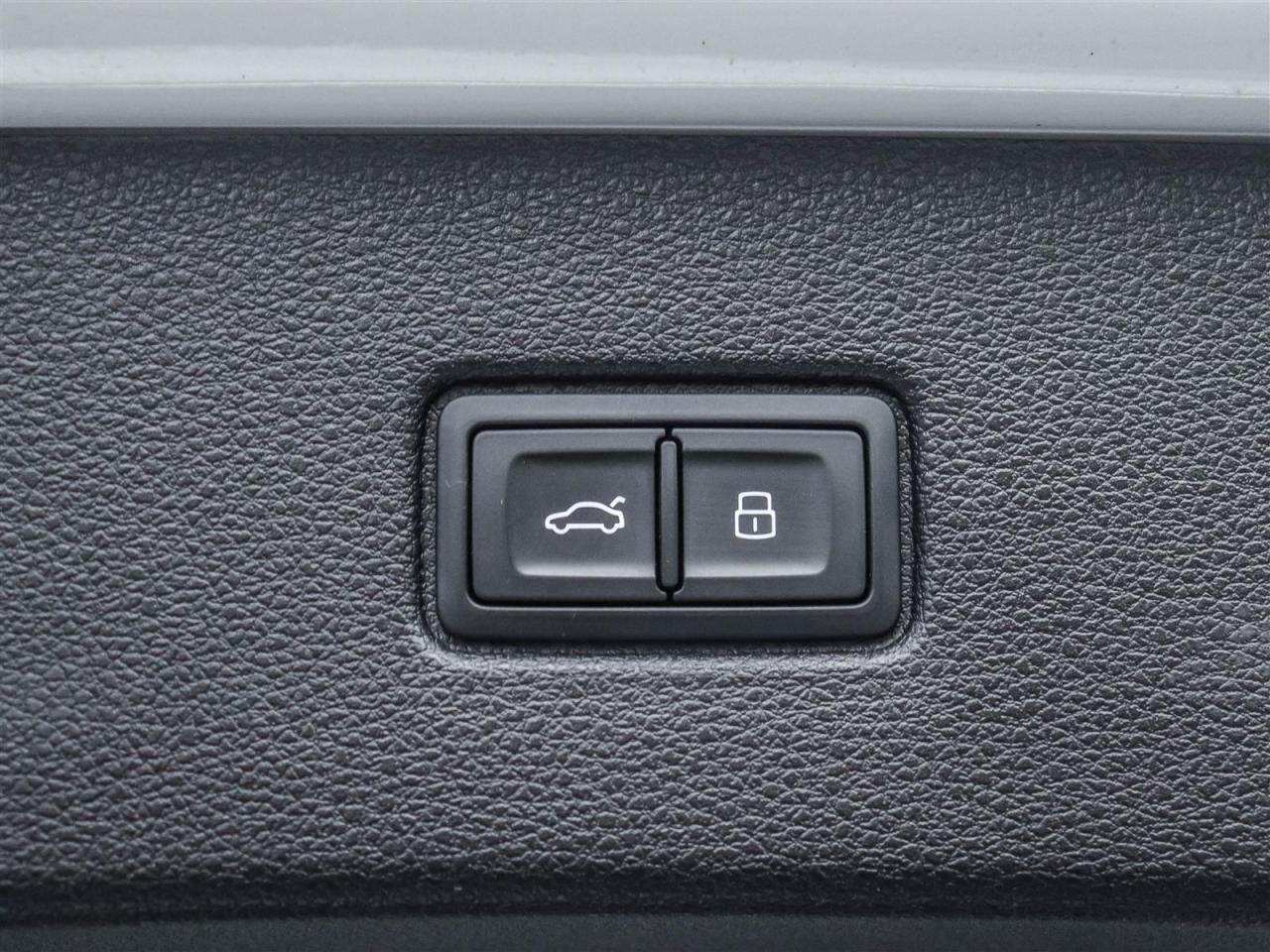 2023 Audi SQ7 4.0T quattro 8sp Tiptronic Photo