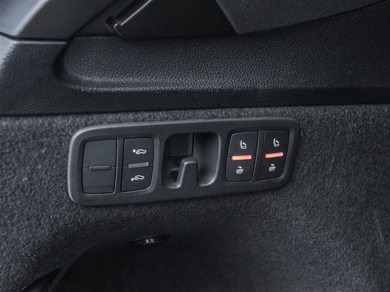 2023 Audi SQ7 4.0T quattro 8sp Tiptronic Photo