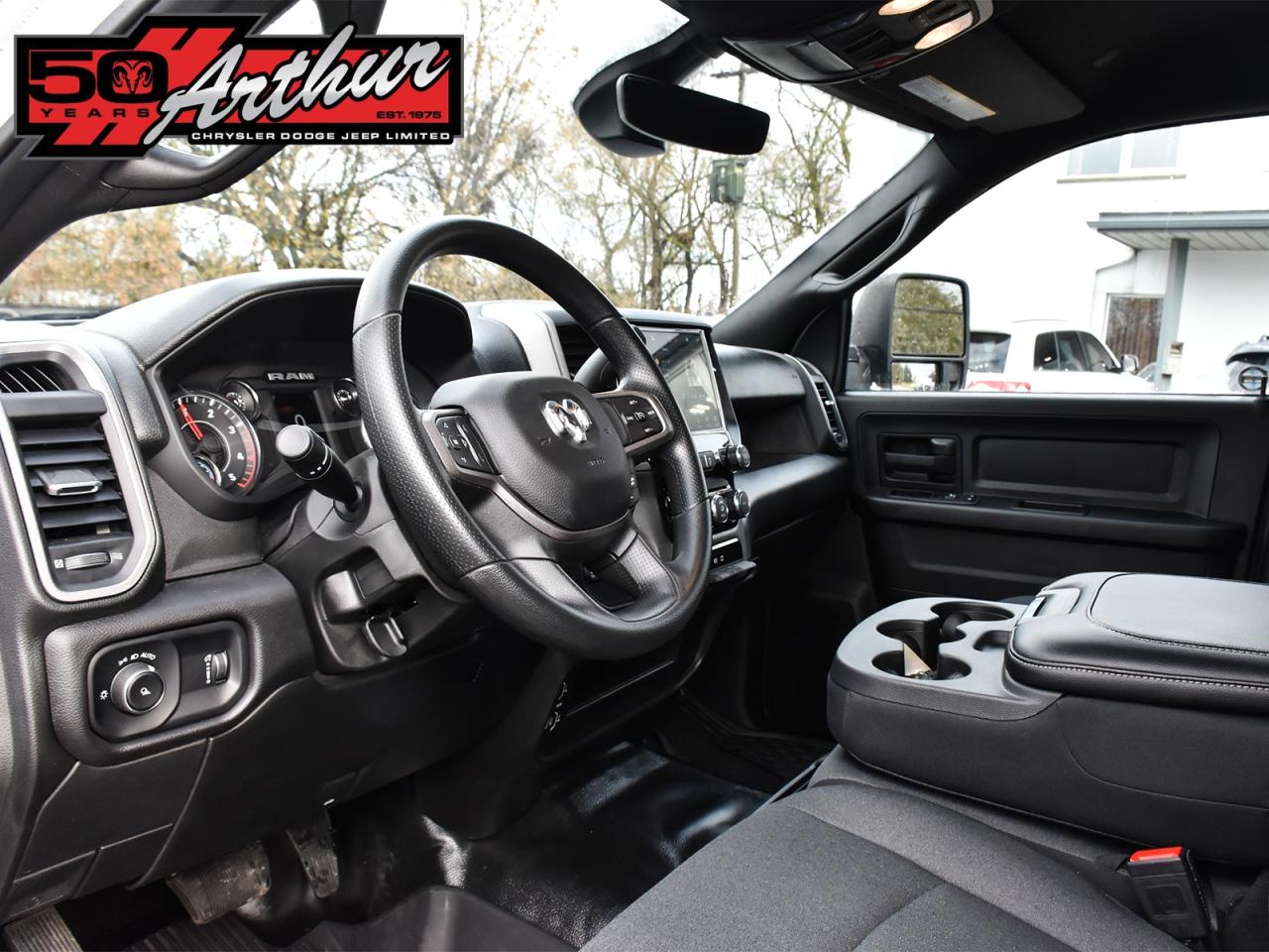 2024 RAM 2500 TRADESMAN CREW CAB 4X4 - 8FT BOX Photo