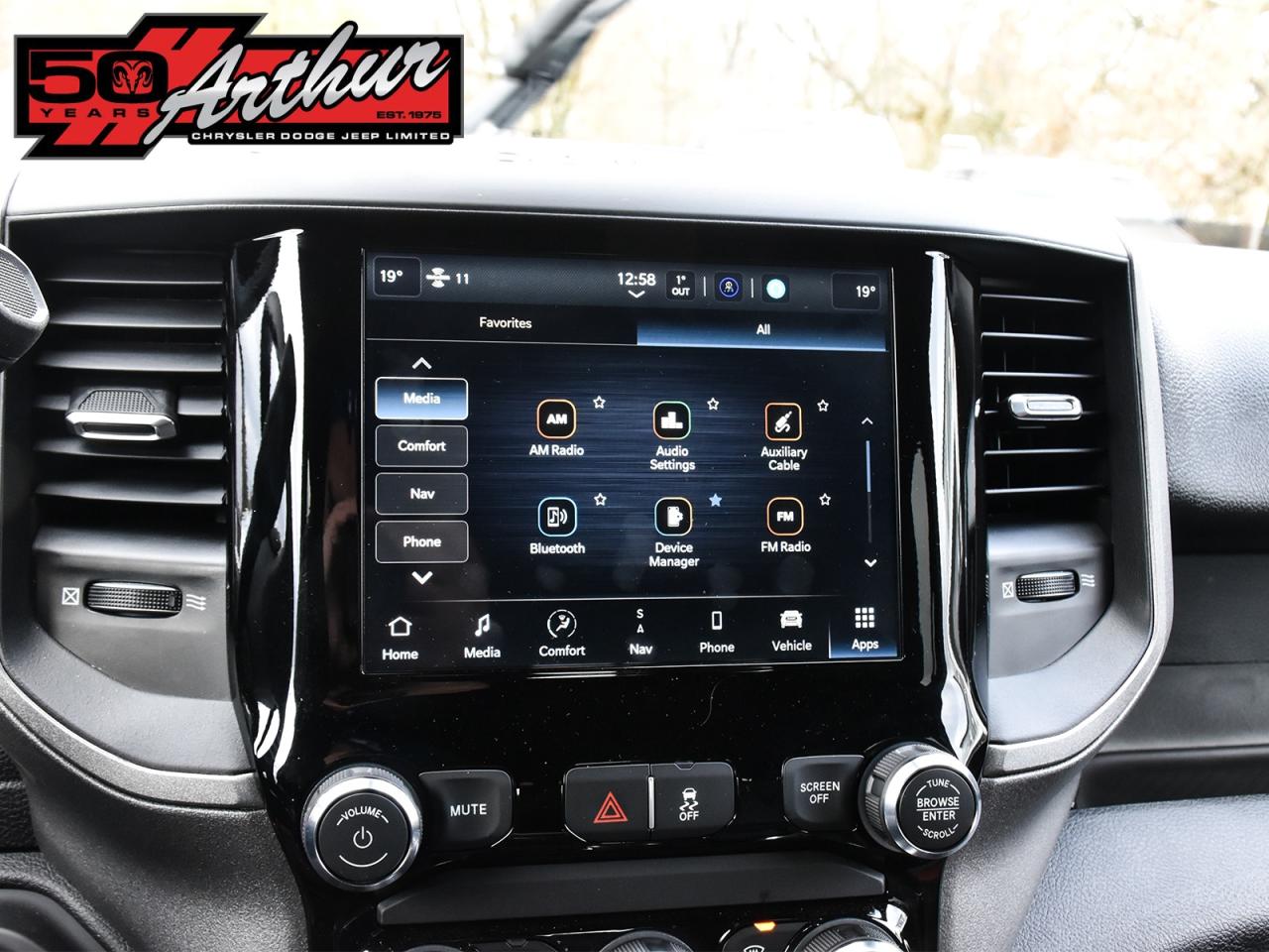 2024 RAM 2500 TRADESMAN CREW CAB 4X4 - 8FT BOX Photo