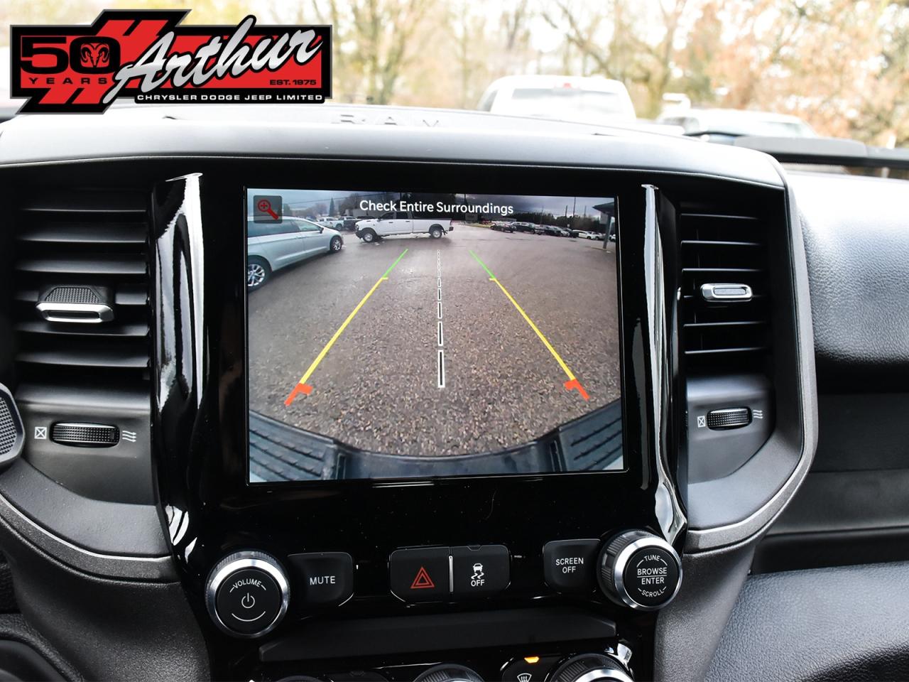 2024 RAM 2500 TRADESMAN CREW CAB 4X4 - 8FT BOX Photo