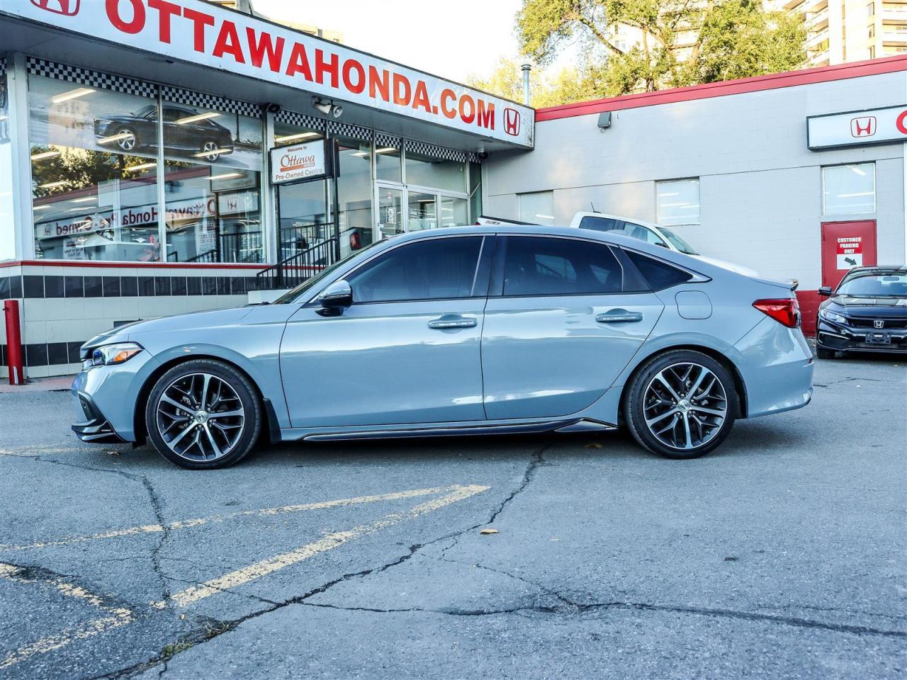 2023 Honda Civic TOURING LEATHER NAVI SUNROOF Photo4