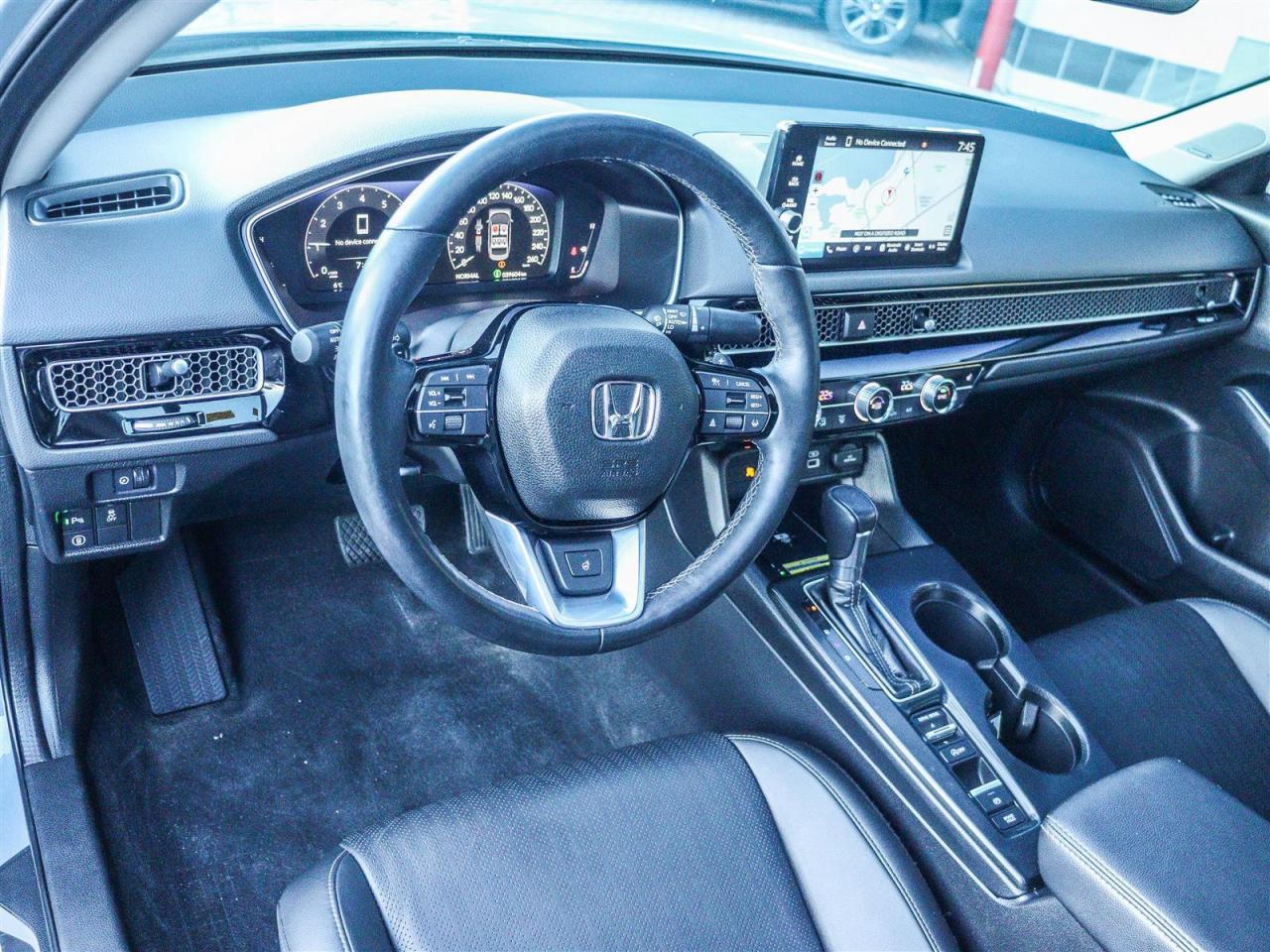 2023 Honda Civic TOURING LEATHER NAVI SUNROOF Photo