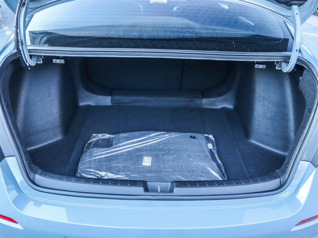 2023 Honda Civic TOURING LEATHER NAVI SUNROOF Photo