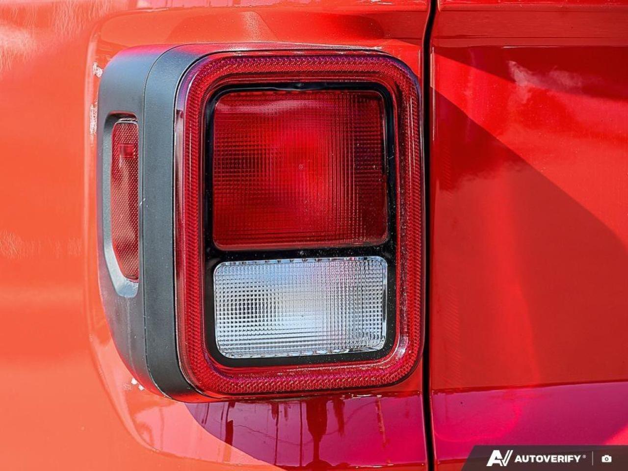 2022 Jeep Gladiator Sport SSPORT S, V6, 4X4, NAV, ALPINE, GOOD KMS! Photo