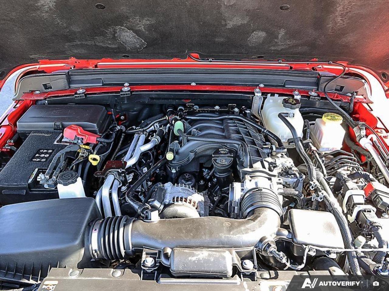 2022 Jeep Gladiator Sport SSPORT S, V6, 4X4, NAV, ALPINE, GOOD KMS! Photo