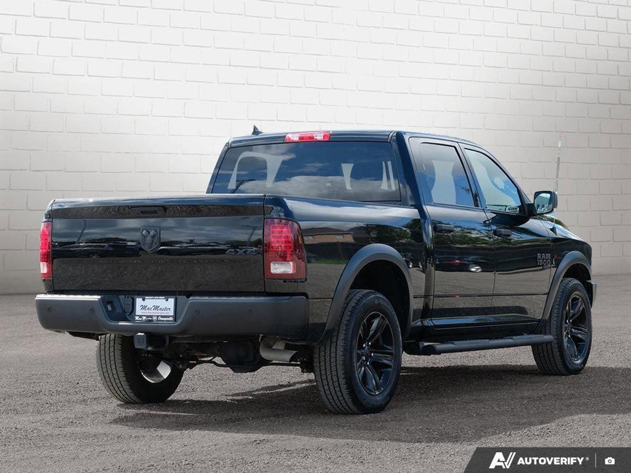 2023 RAM 1500 Classic WarlockWARLOCK, CREW, 4X4, V6, NAV, HTD CLOTH, GOO Photo4