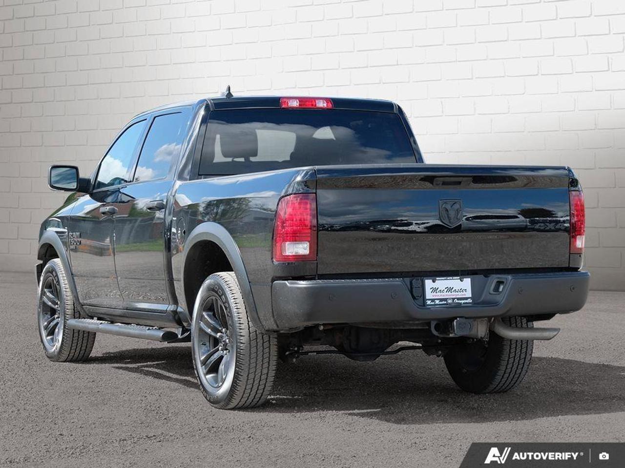 2023 RAM 1500 Classic WarlockWARLOCK, CREW, 4X4, V6, NAV, HTD CLOTH, GOO Photo