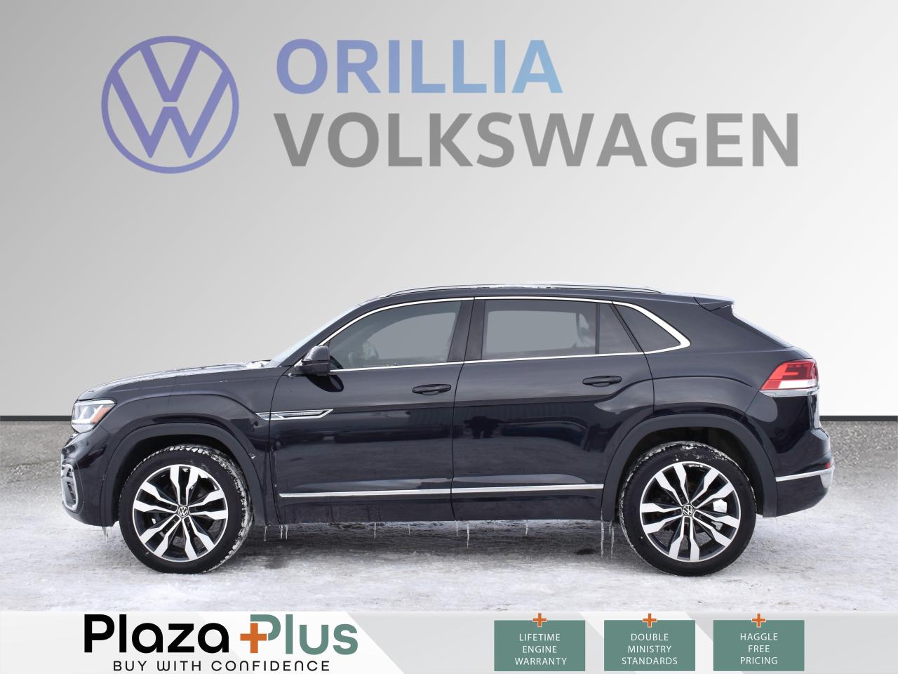 2021 Volkswagen Atlas Cross Sport Execline   VR6 Power   Premium Comfort / Photo