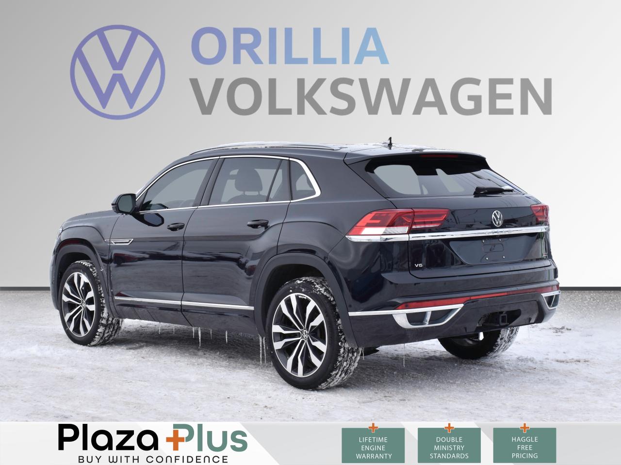 2021 Volkswagen Atlas Cross Sport VdpUrlEn Photo3