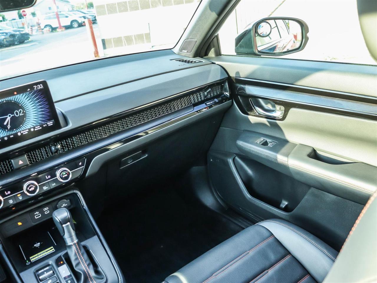 2024 Honda CR-V Touring AWD LEATHER NAVI SUNROOF Photo