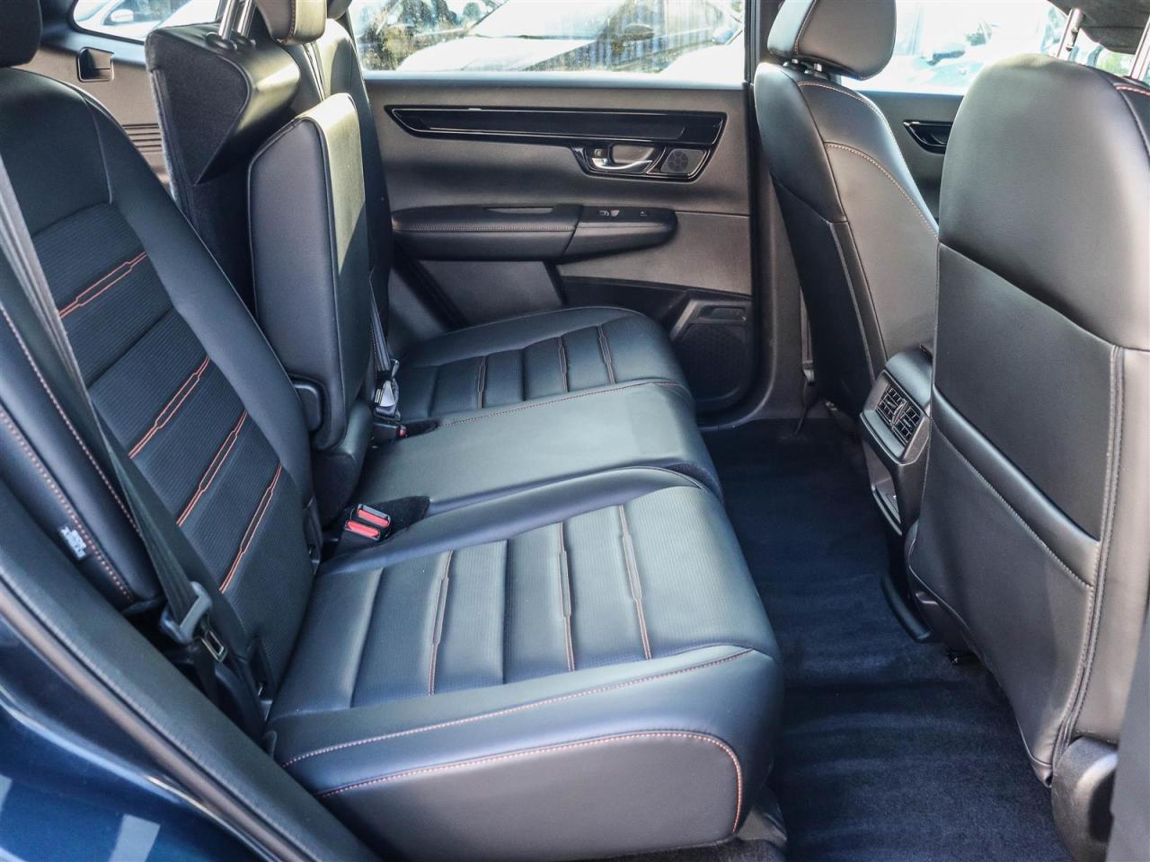 2024 Honda CR-V Touring AWD LEATHER NAVI SUNROOF Photo