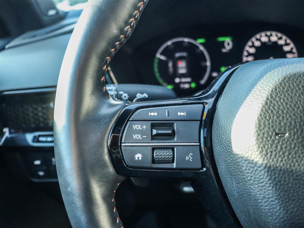 2024 Honda CR-V Touring AWD LEATHER NAVI SUNROOF Photo