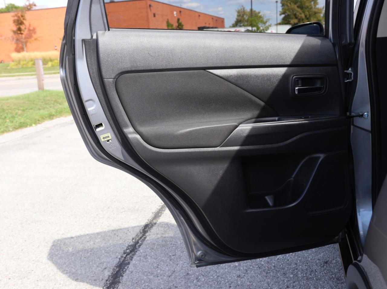 2019 Mitsubishi Outlander SE-AWD/7 PASS/KEYLESS ENTRY/PUSH START/B CAM/H SEA Photo