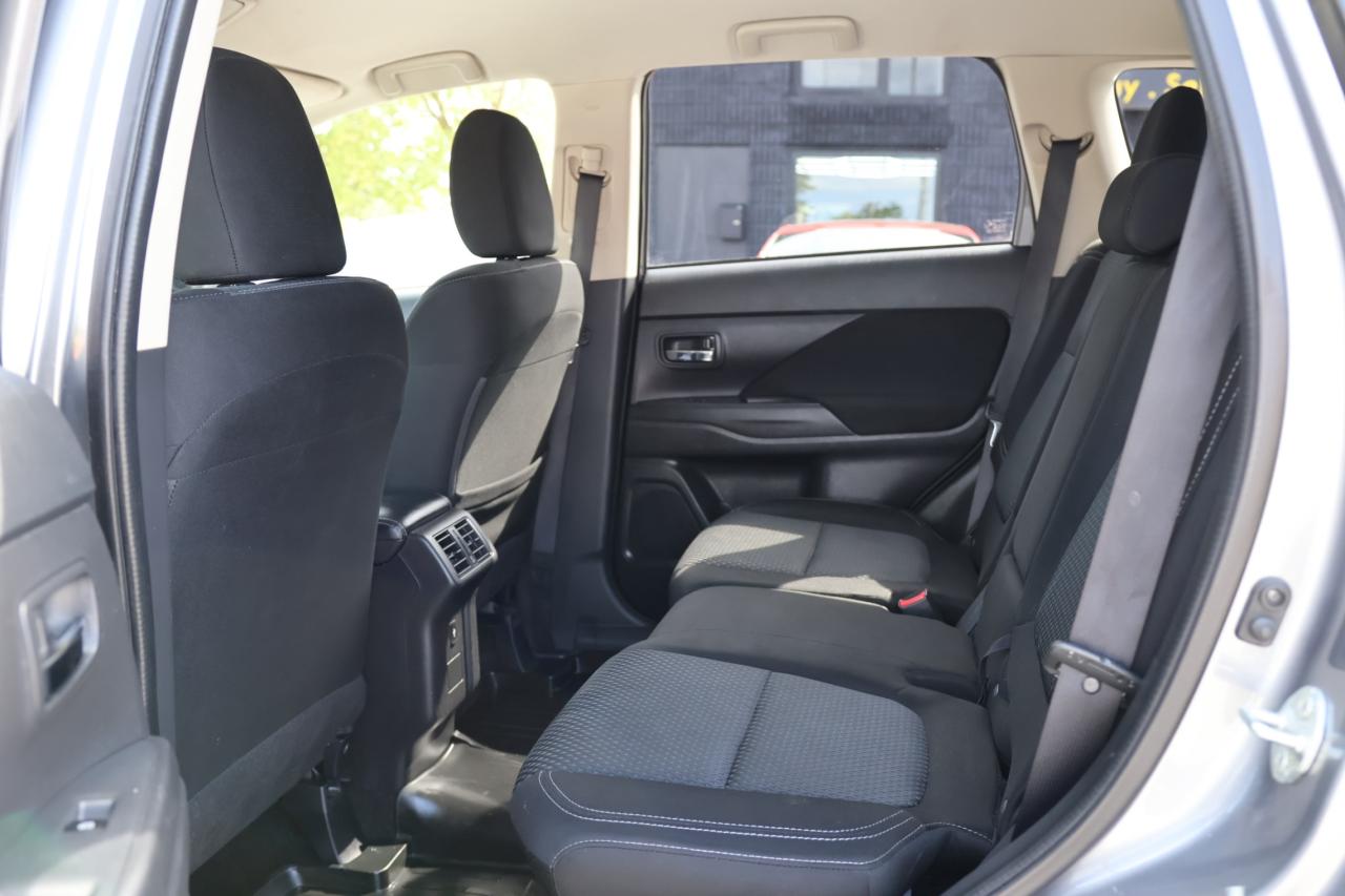 2019 Mitsubishi Outlander SE-AWD/7 PASS/KEYLESS ENTRY/PUSH START/B CAM/H SEA Photo