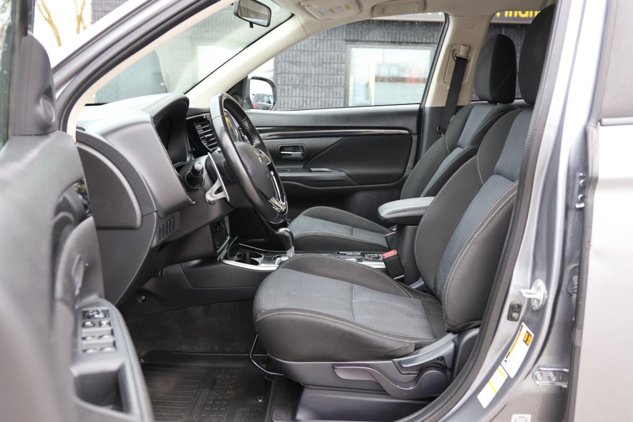 2019 Mitsubishi Outlander SE-AWD/7 PASS/KEYLESS ENTRY/PUSH START/B CAM/H SEA Photo