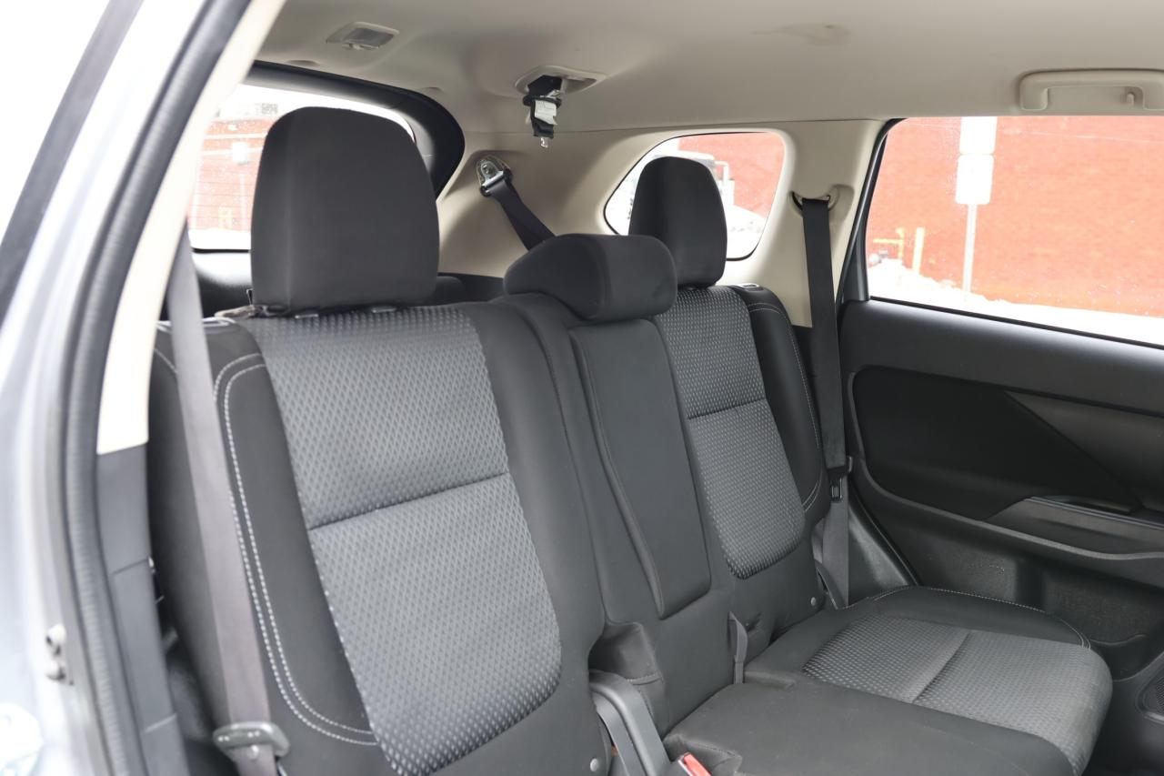 2019 Mitsubishi Outlander SE-AWD/7 PASS/KEYLESS ENTRY/PUSH START/B CAM/H SEA Photo