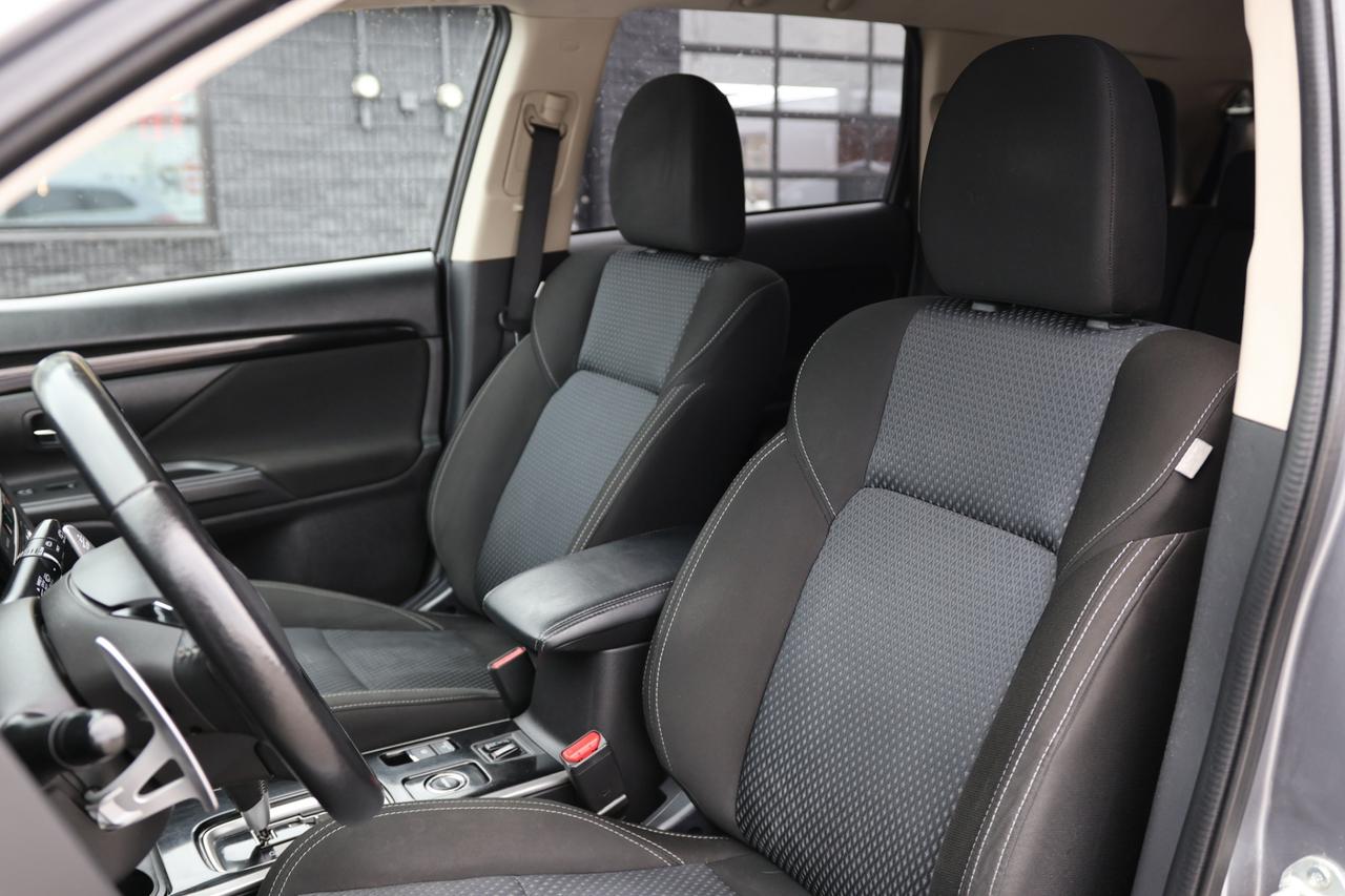 2019 Mitsubishi Outlander SE-AWD/7 PASS/KEYLESS ENTRY/PUSH START/B CAM/H SEA Photo
