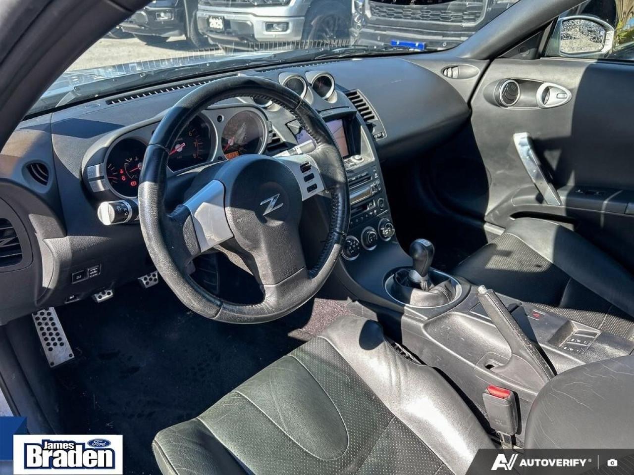 2004 Nissan 350Z TOURING   ONE OWNER!! Photo