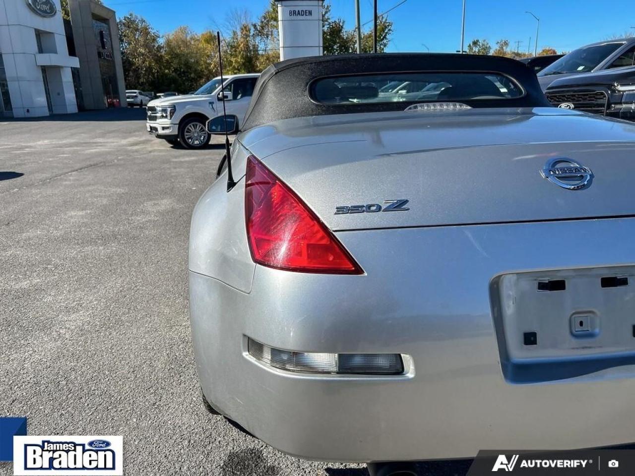 2004 Nissan 350Z TOURING   ONE OWNER!! Photo