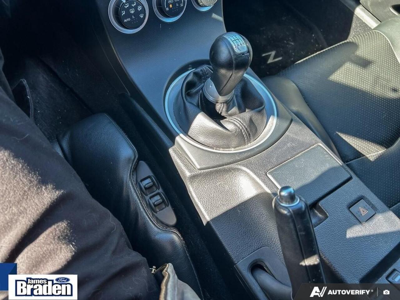 2004 Nissan 350Z TOURING   ONE OWNER!! Photo