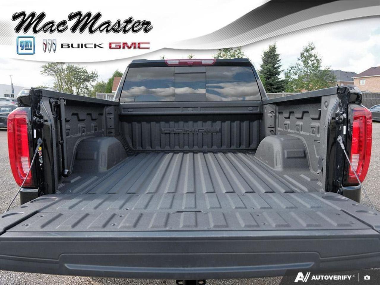 2024 GMC Sierra 1500 DenaliDENALI, CREW, 4X4, 5.3L, NAV, ROOF, 1-OWNER! Photo