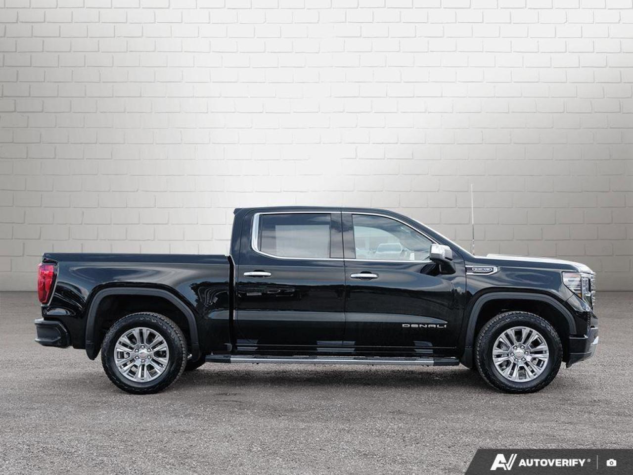 2024 GMC Sierra 1500 DenaliDENALI, CREW, 4X4, 5.3L, NAV, ROOF, 1-OWNER! Photo