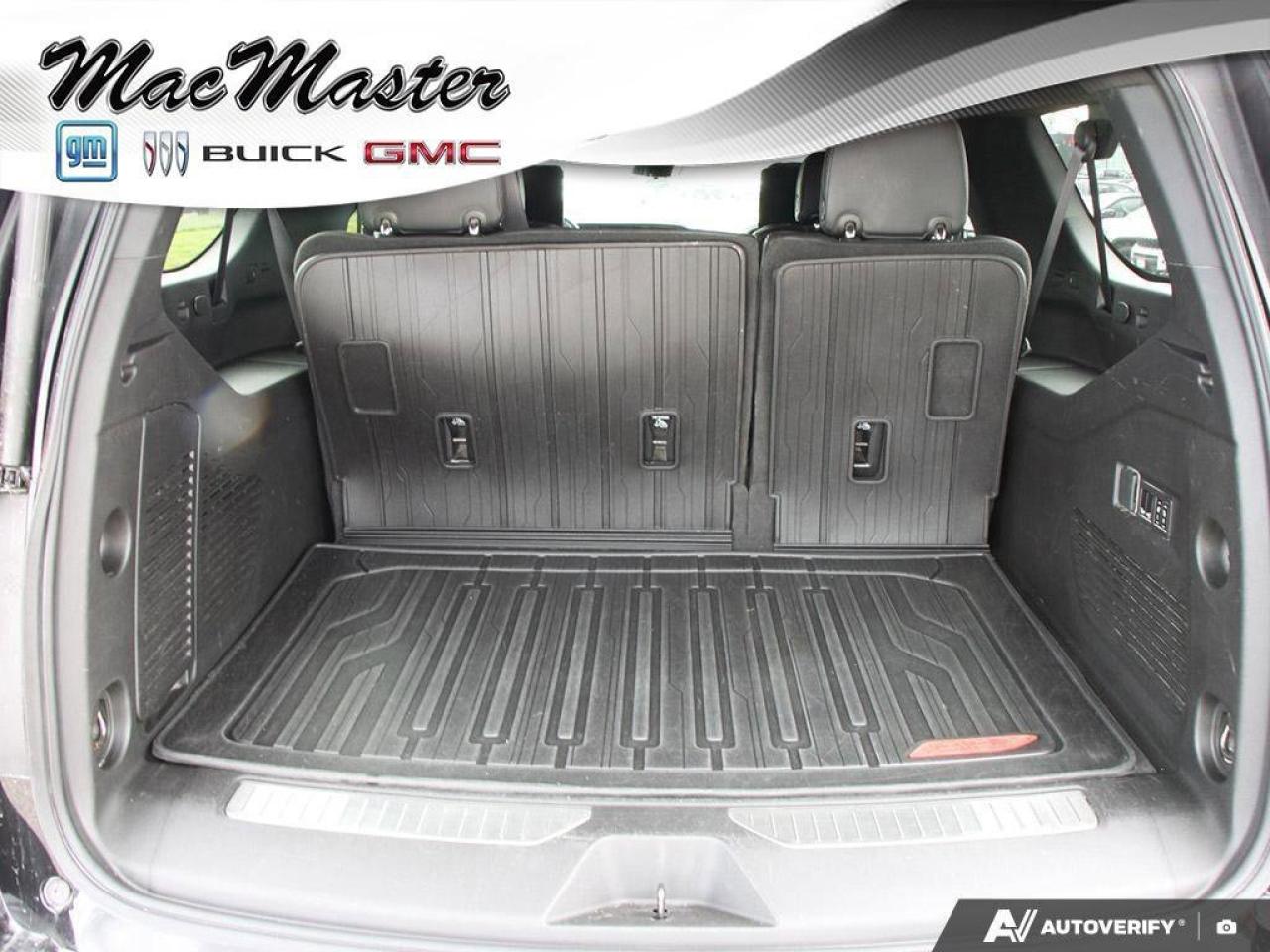 2023 GMC Yukon XL DenaliDENALI, 6.2L, ROOF, RR ENTERTAINMENT, 1-OWNE Photo