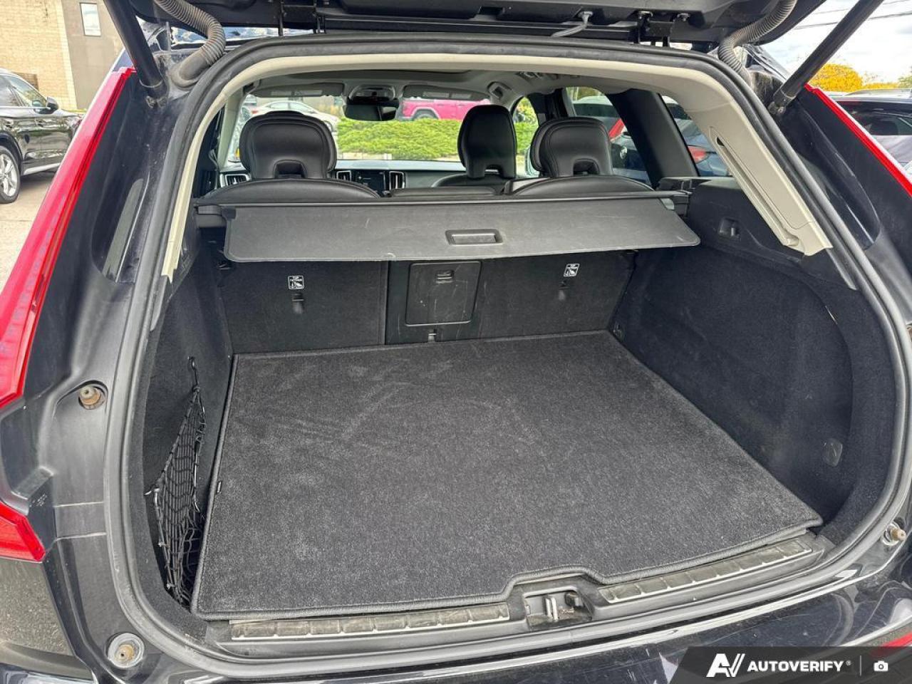 2020 Volvo XC60 T6 Momentum BACKUP CAM   BLUETOOTH   HTD SEATS   K Photo