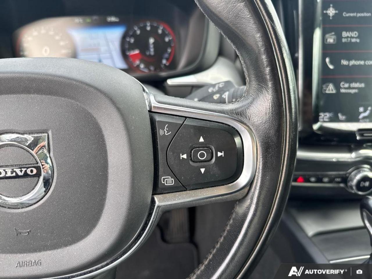 2020 Volvo XC60 T6 Momentum BACKUP CAM   BLUETOOTH   HTD SEATS   K Photo