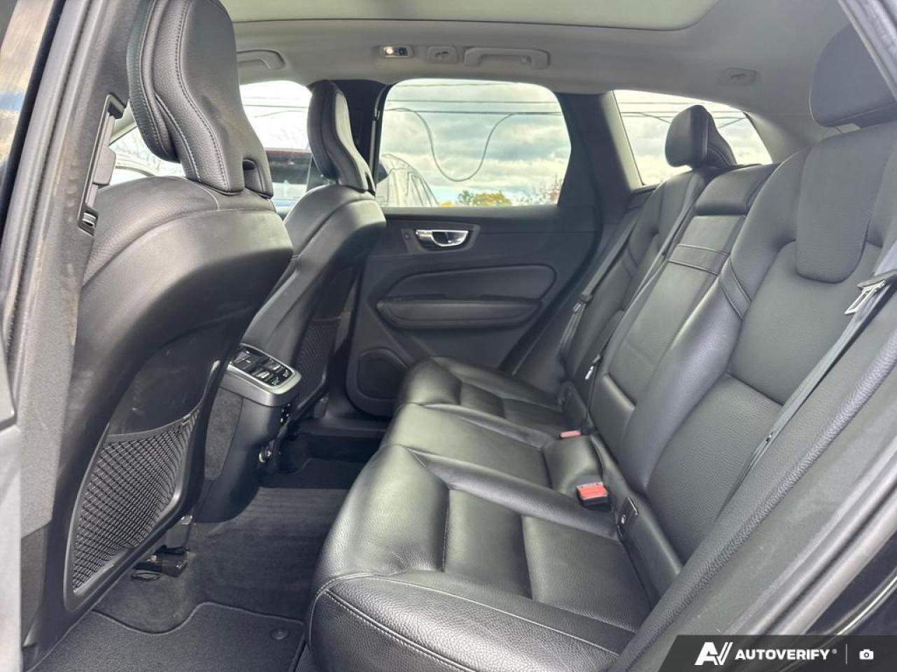 2020 Volvo XC60 T6 Momentum BACKUP CAM   BLUETOOTH   HTD SEATS   K Photo