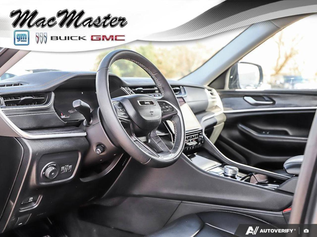 2023 Jeep Grand Cherokee L LimitedLIMITED, V6, 4X4, NAVIGATION, LUXURY GROUP Photo