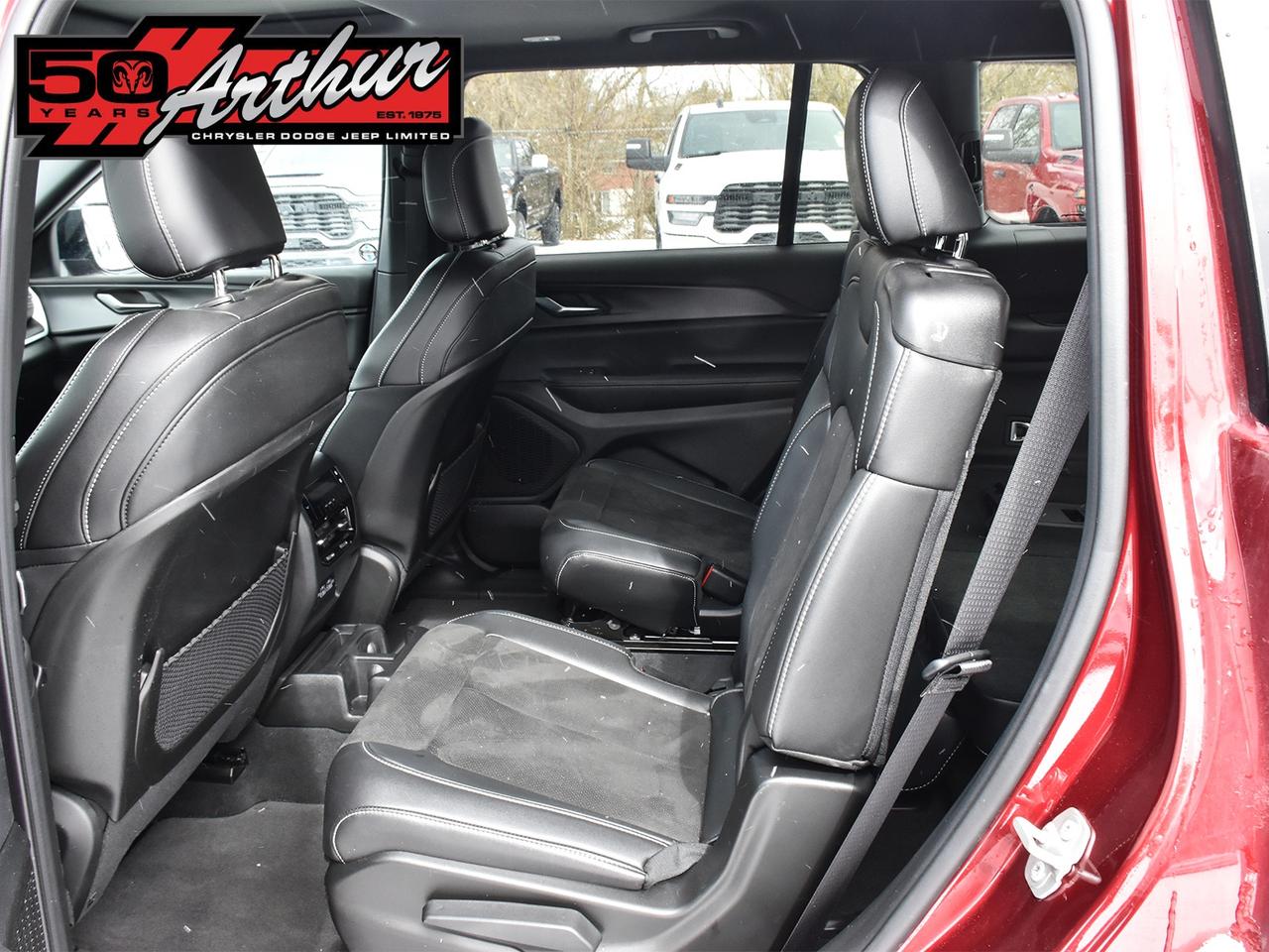 2024 Jeep Grand Cherokee L ALTITUDE 4X4 Photo