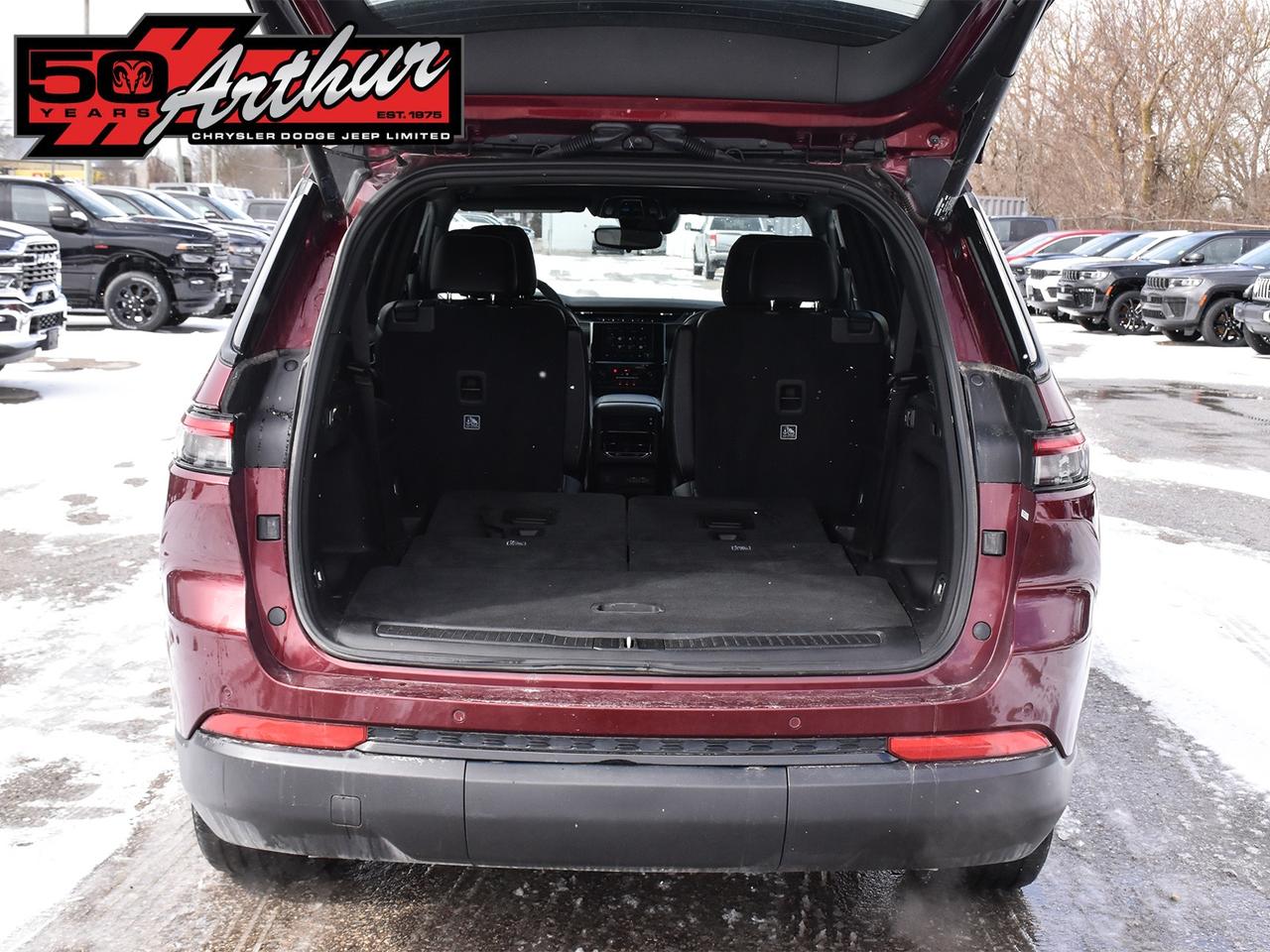 2024 Jeep Grand Cherokee L ALTITUDE 4X4 Photo