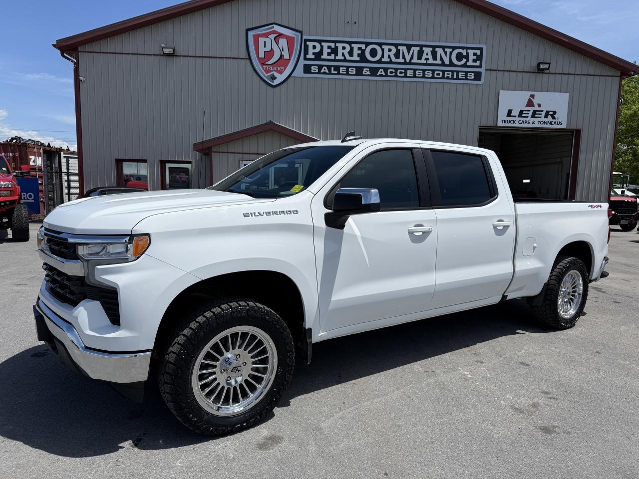 2023 Chevrolet Silverado 1500 LT LEVEL/WHEEL/TIRE PKG! Photo