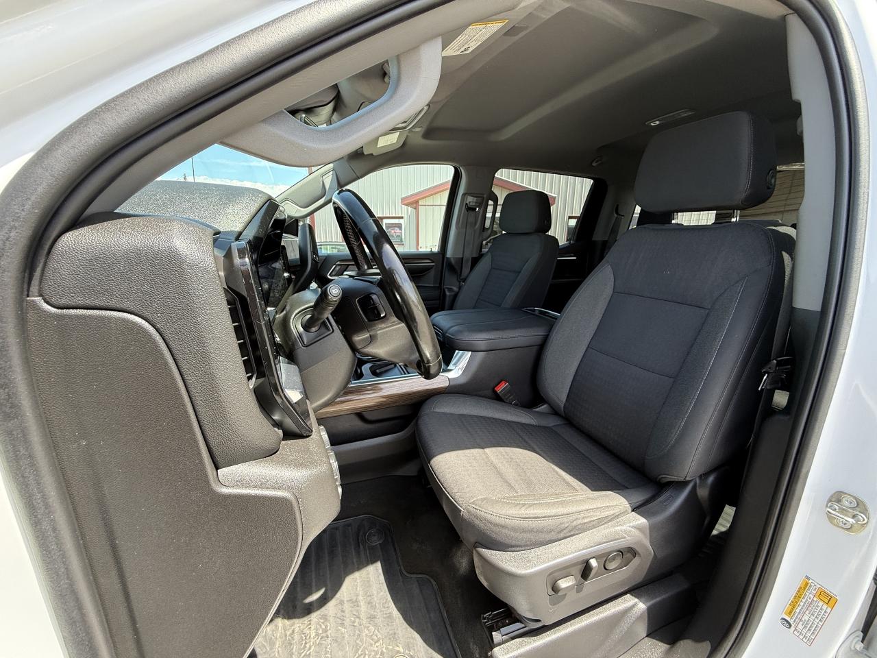 2023 Chevrolet Silverado 1500 LT LEVEL/WHEEL/TIRE PKG! Photo