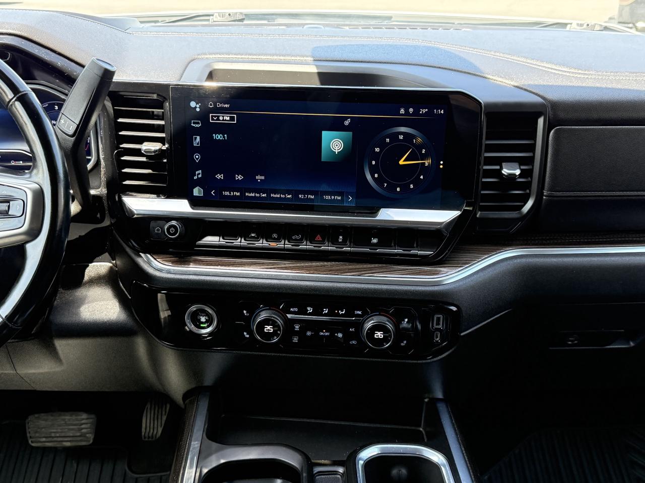 2023 Chevrolet Silverado 1500 LT LEVEL/WHEEL/TIRE PKG! Photo