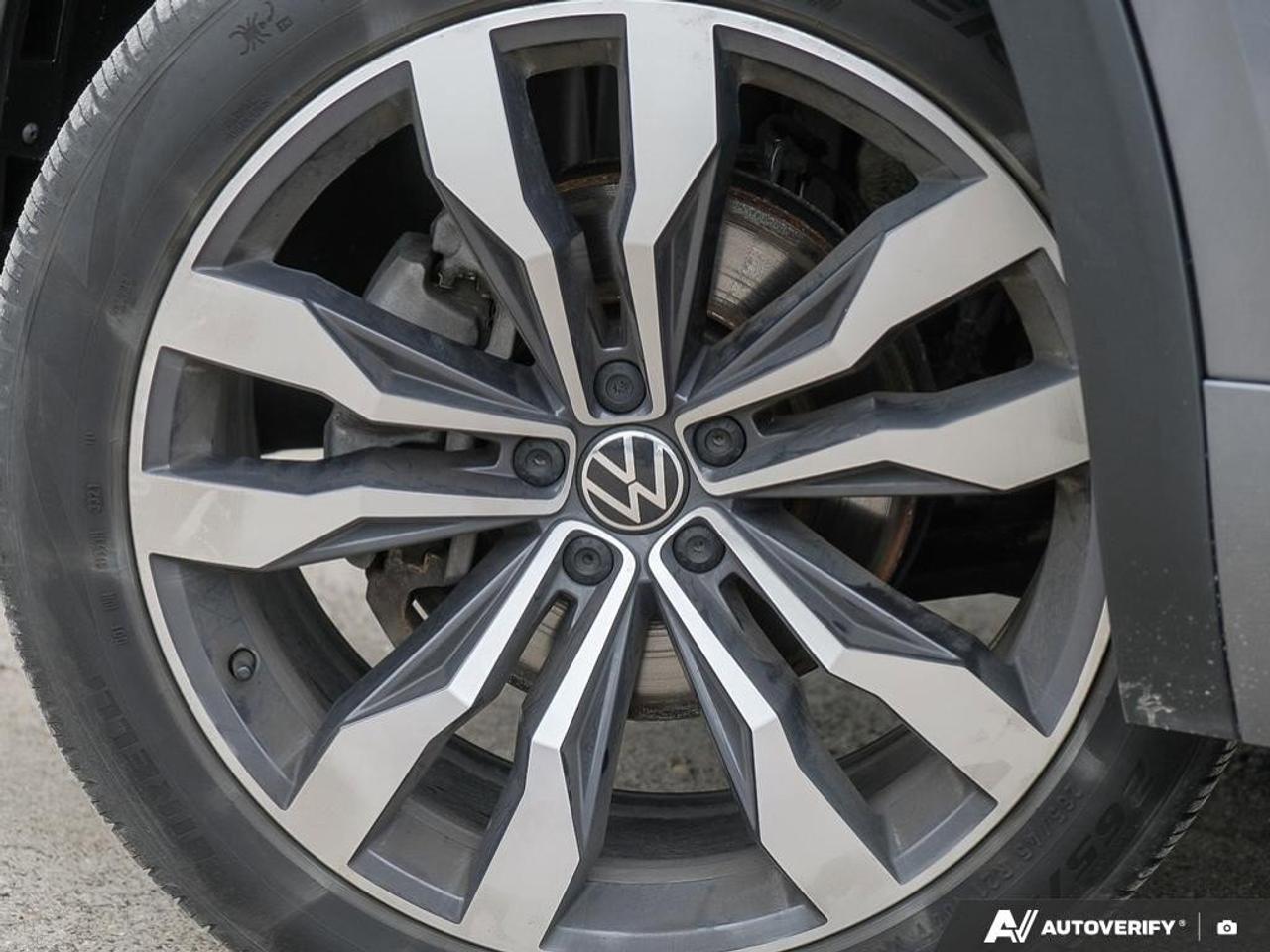 2021 Volkswagen Atlas ExeclineONE-OWNER, ACCIDENT-FREE, NAV, SUNROOF, HT Photo