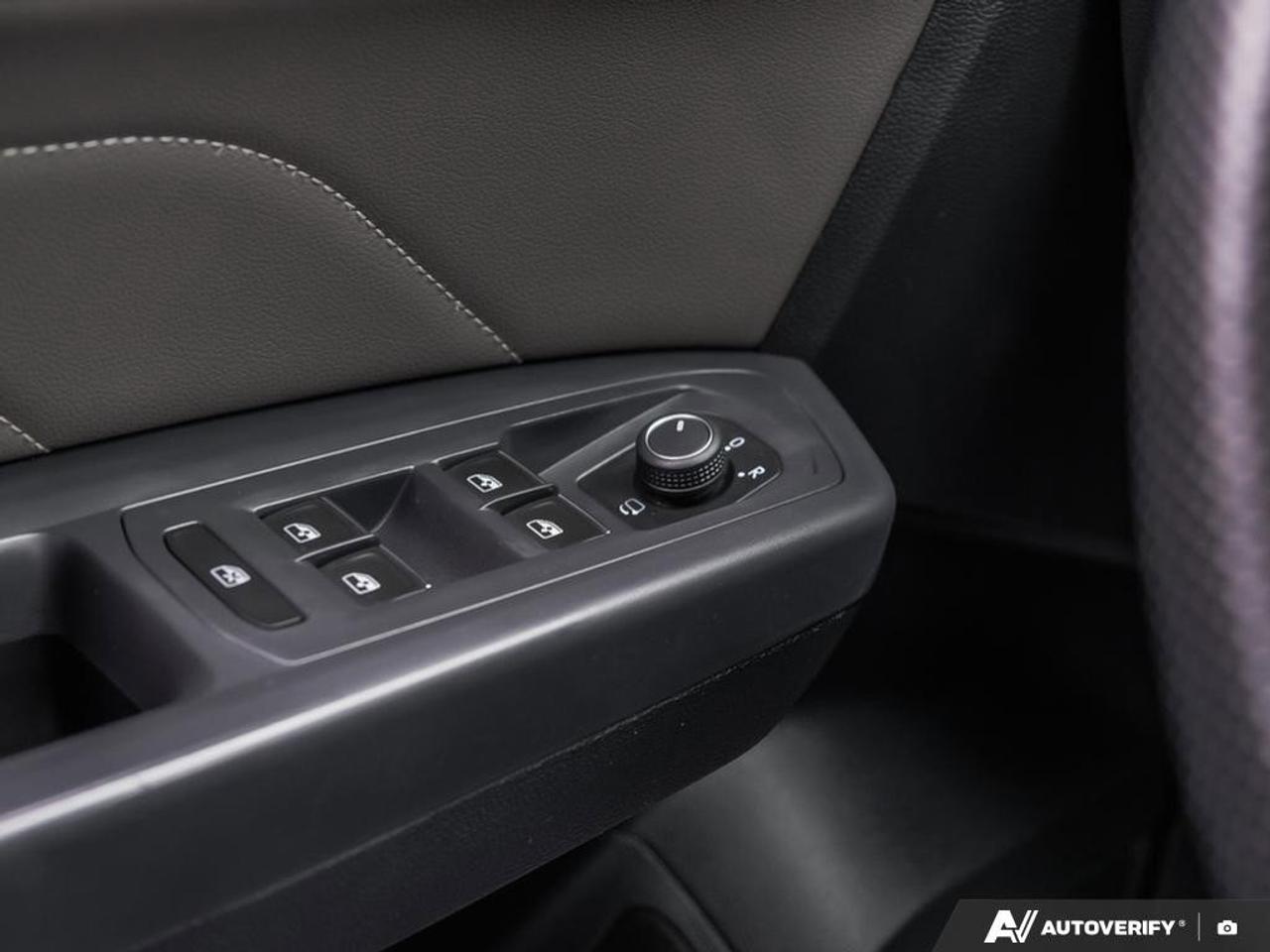 2021 Volkswagen Atlas ExeclineONE-OWNER, ACCIDENT-FREE, NAV, SUNROOF, HT Photo