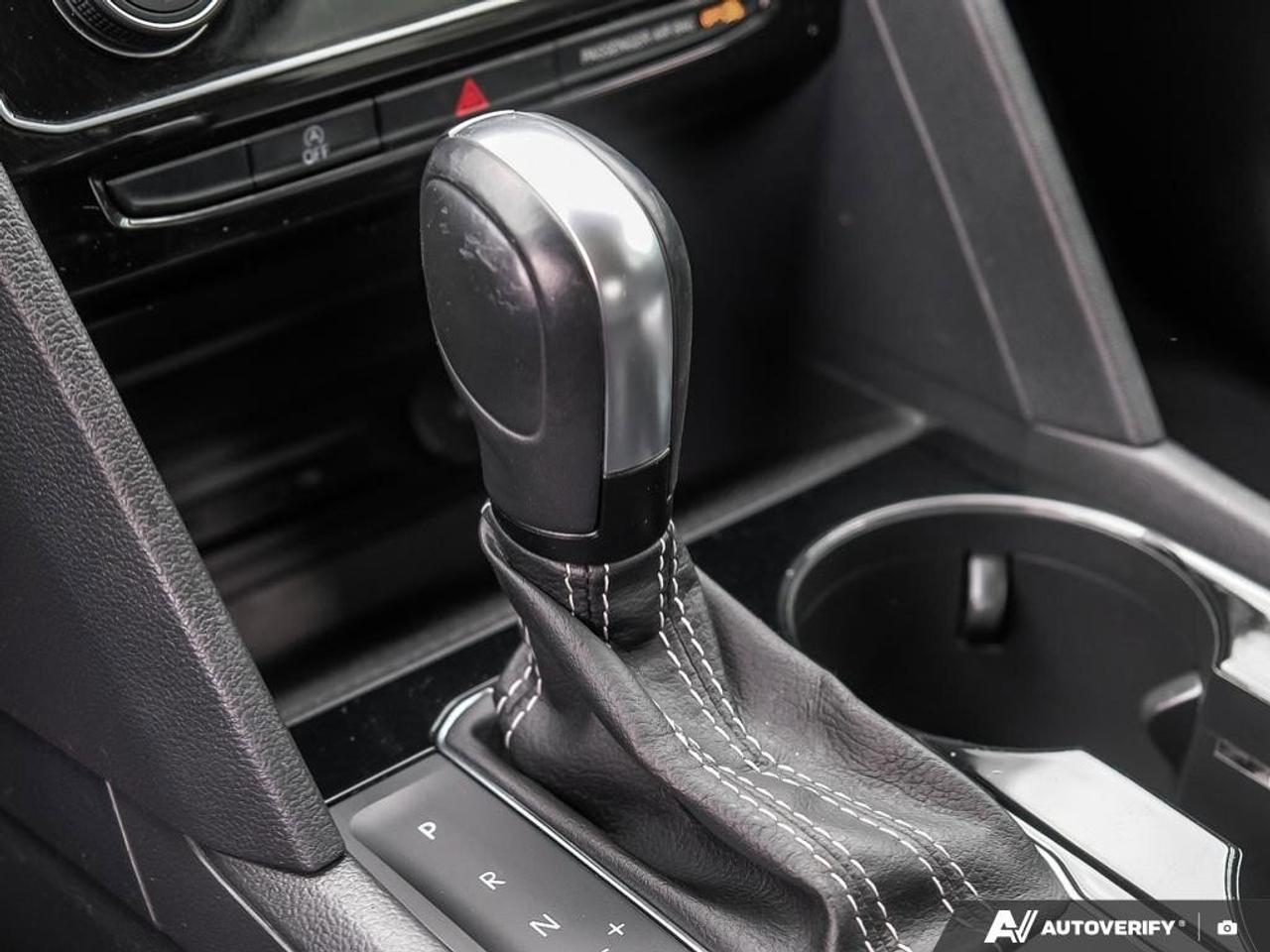 2021 Volkswagen Atlas ExeclineONE-OWNER, ACCIDENT-FREE, NAV, SUNROOF, HT Photo