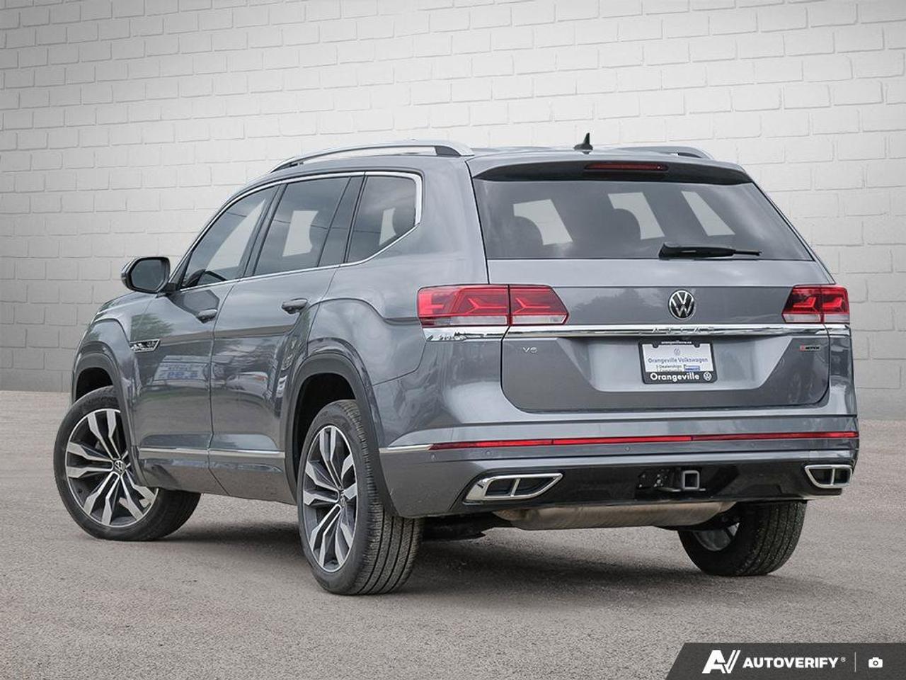 2021 Volkswagen Atlas ExeclineONE-OWNER, ACCIDENT-FREE, NAV, SUNROOF, HT Photo3